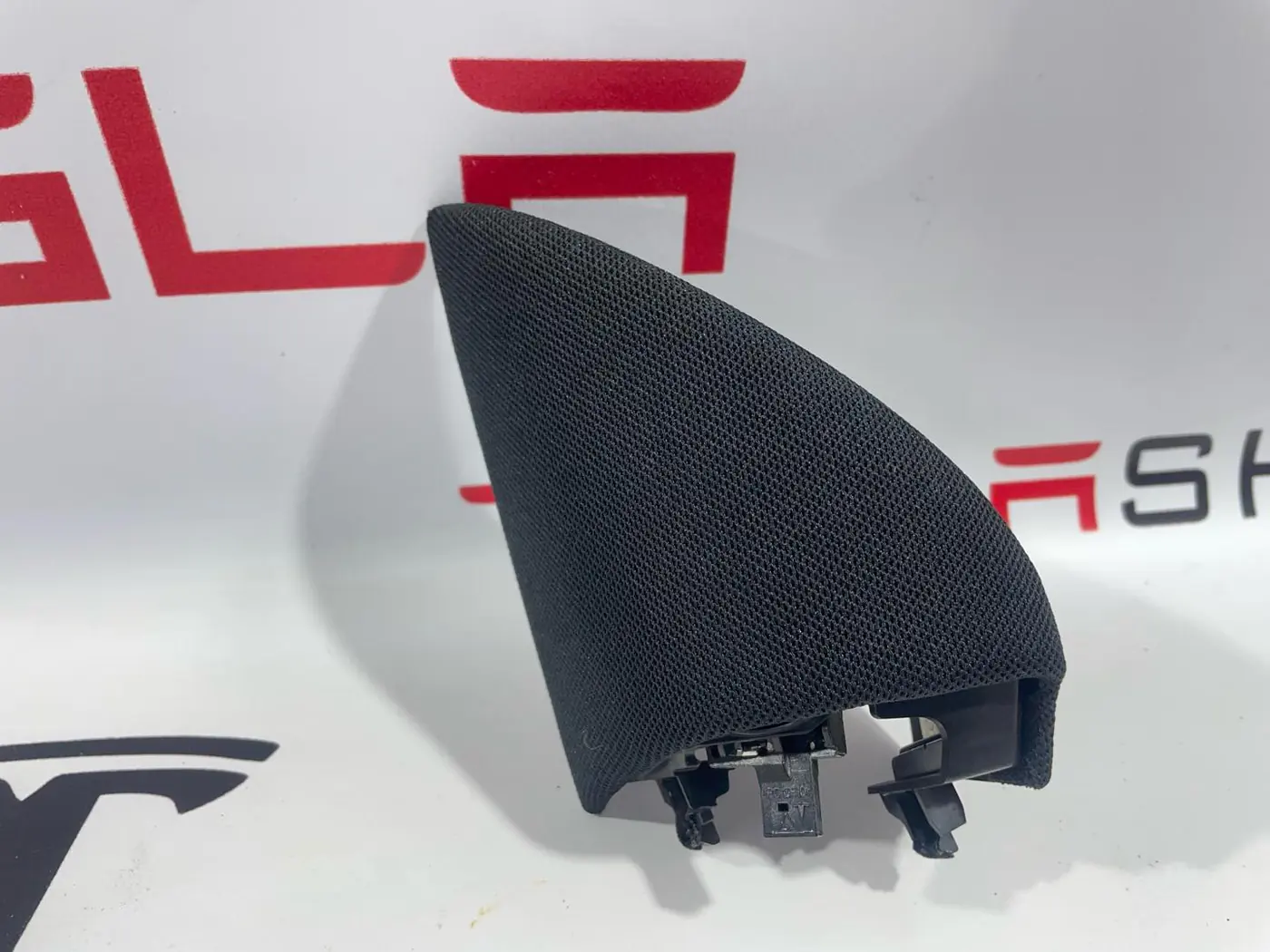 Сетка для динамика к Tesla Model Y 2021