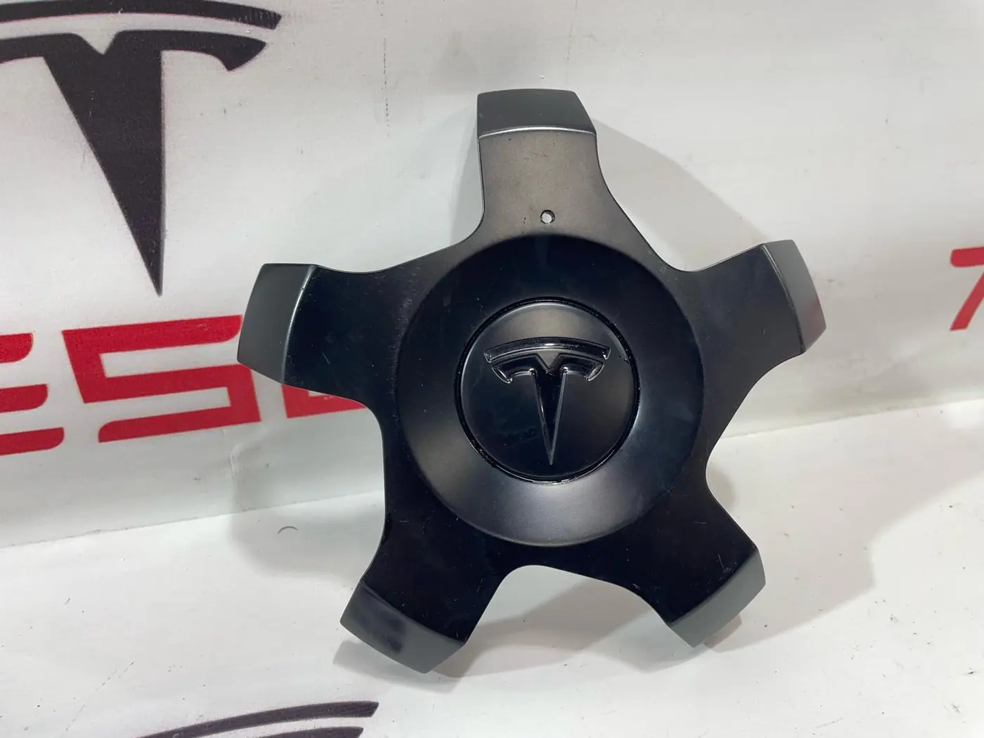 Колпачок литого диска к Tesla Model X 2022