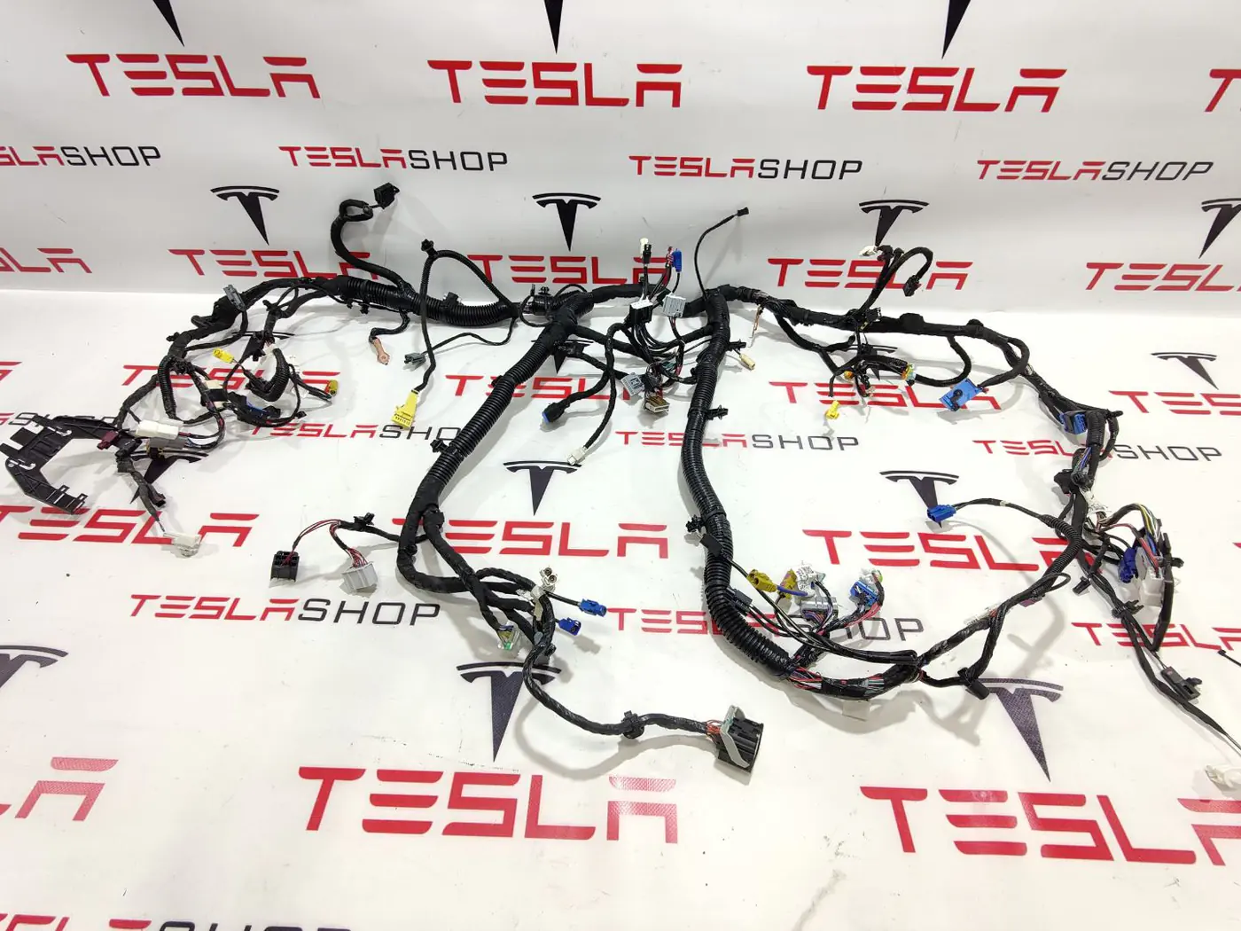 Проводка к Tesla Model X 2016