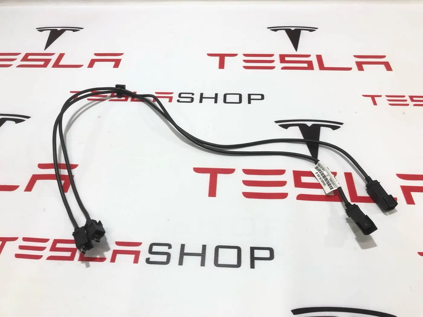 Провод USB к Tesla Model S 2019