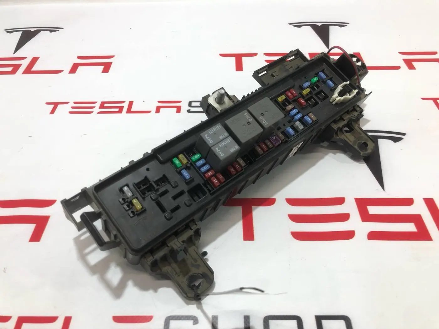 Короб предохранителей к Tesla Model S 2019