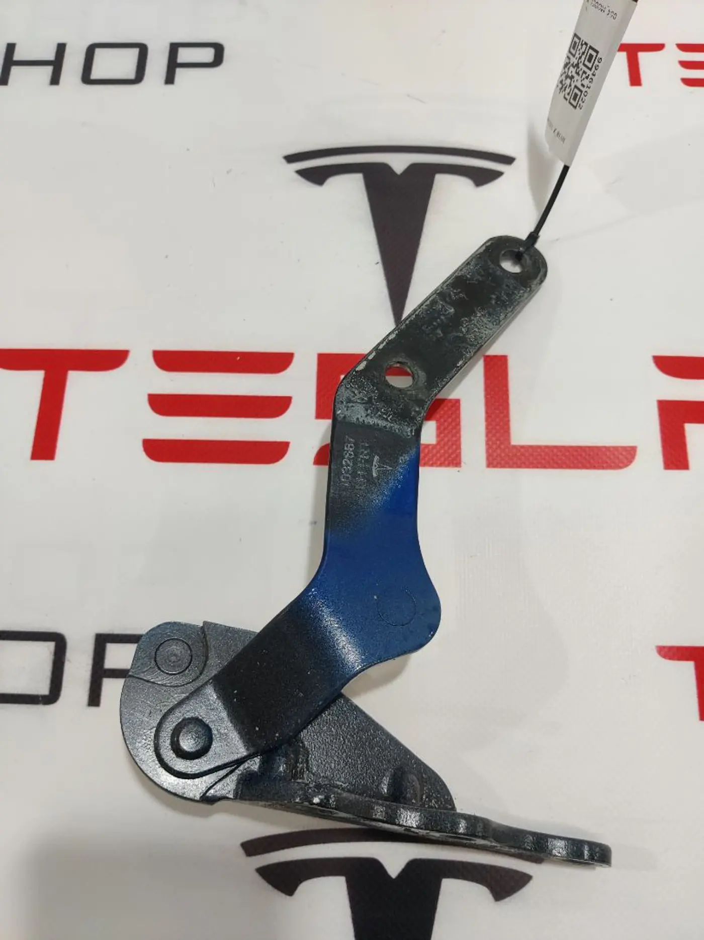 Петля двери к Tesla Model X 2016