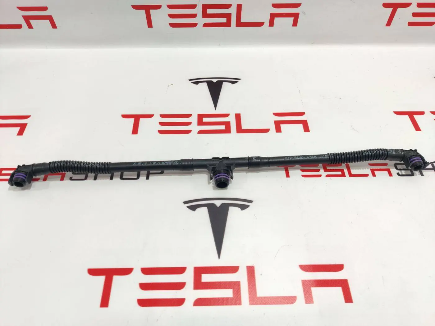Патрубок радиатора к Tesla Model 3 2019