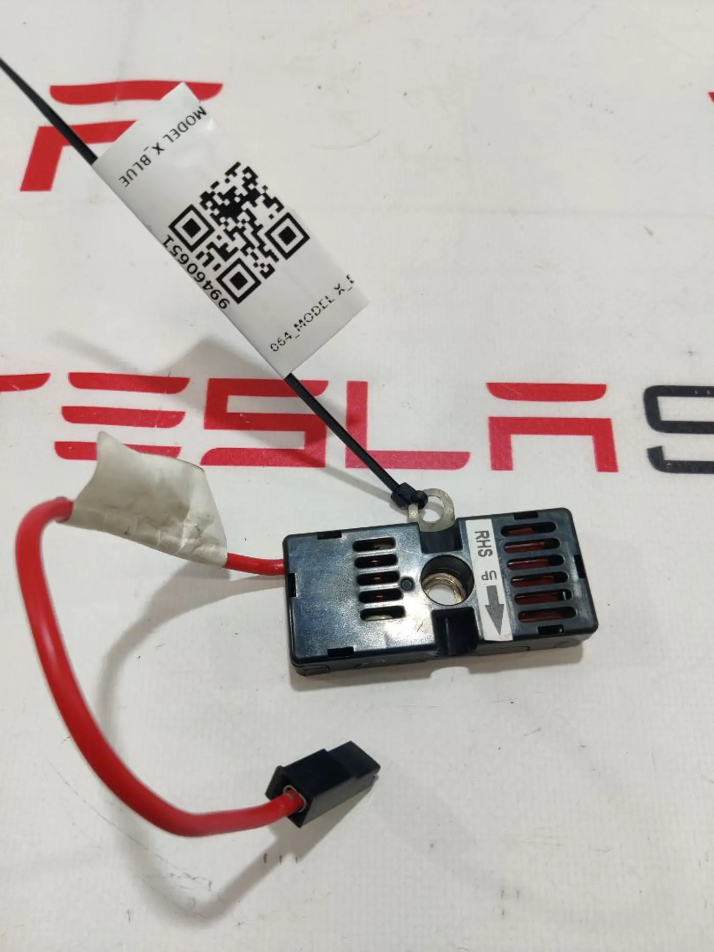 Антенна  к Tesla Model X 2016