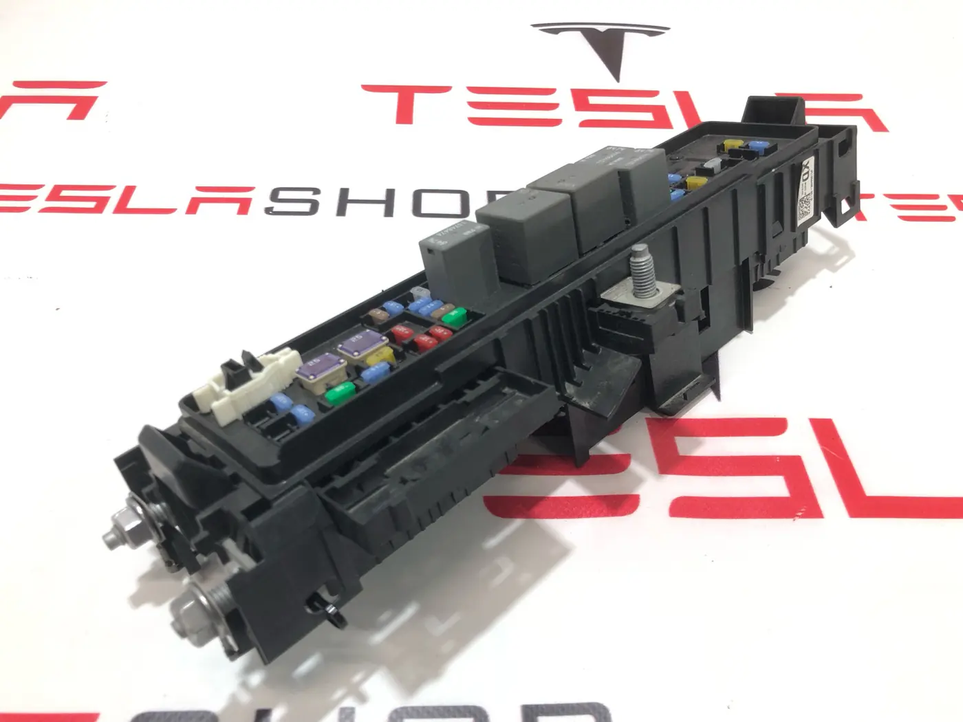 Короб предохранителей к Tesla Model X 2019