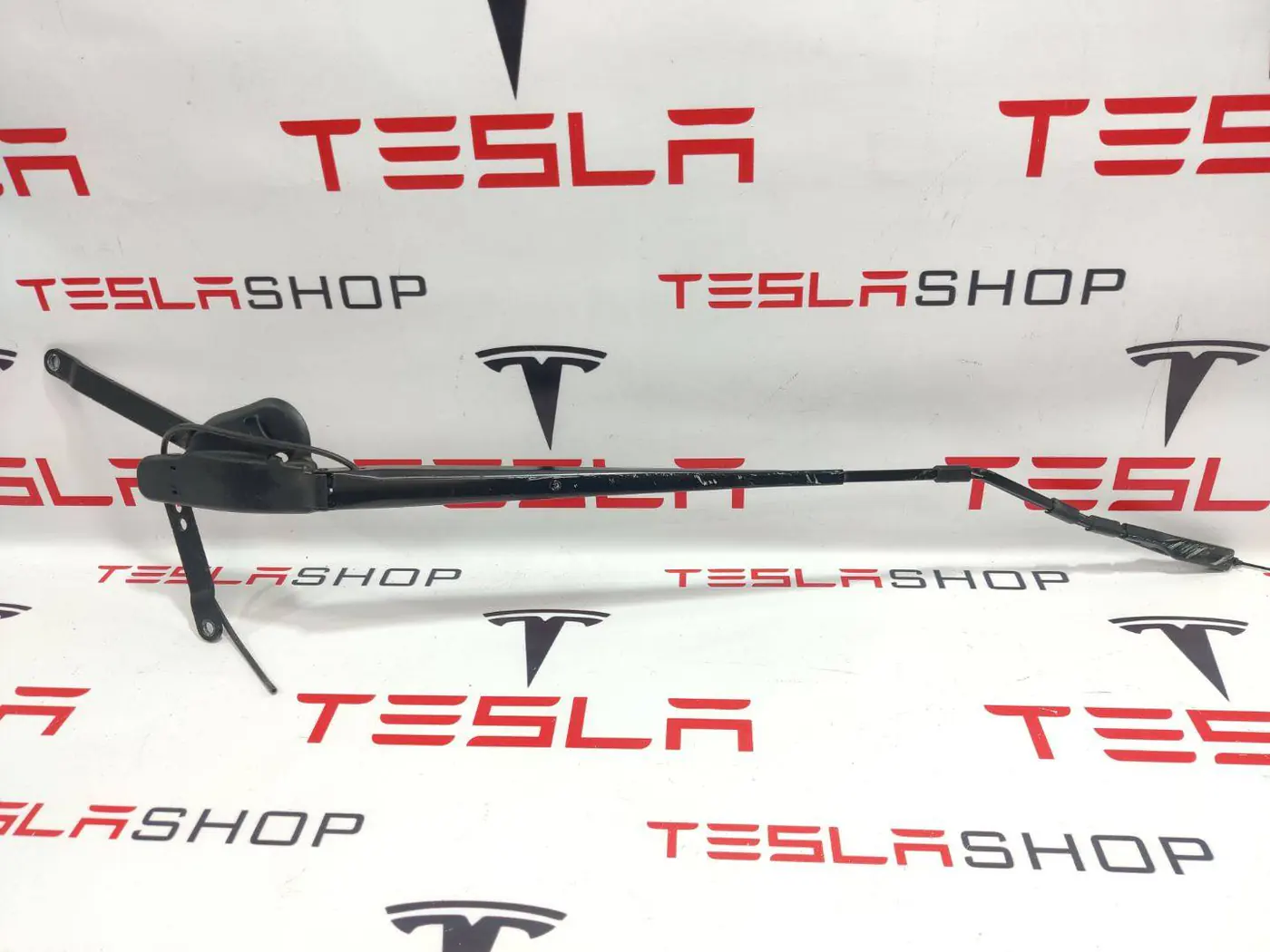 Щеткодержатель к Tesla Model X 2019