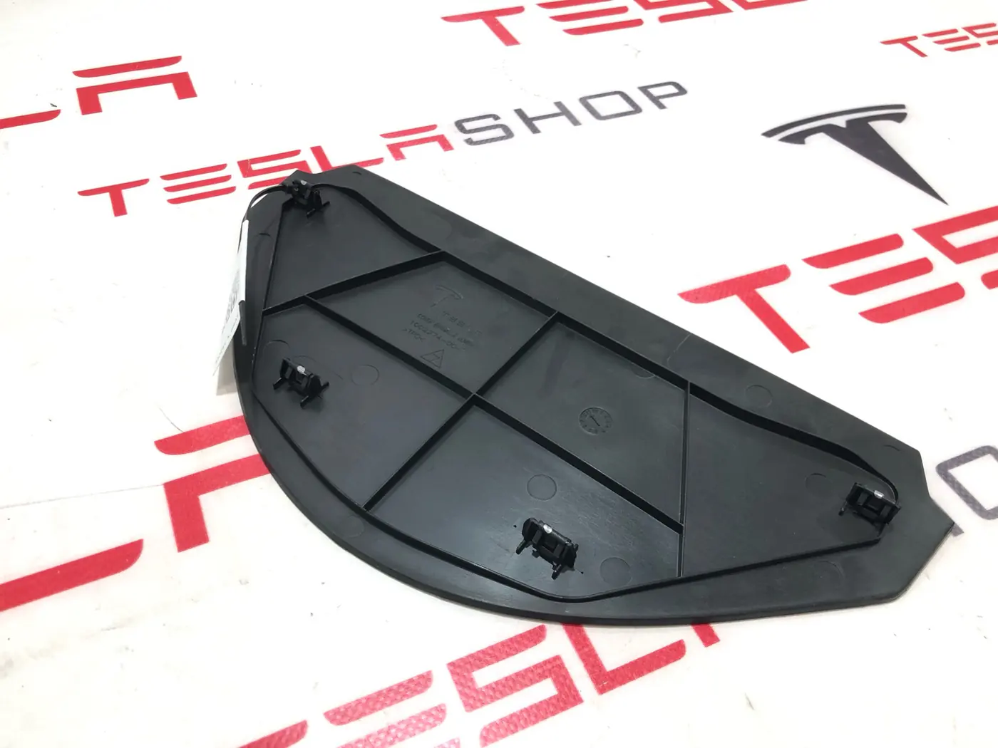 Монитор к Tesla Model X 2019