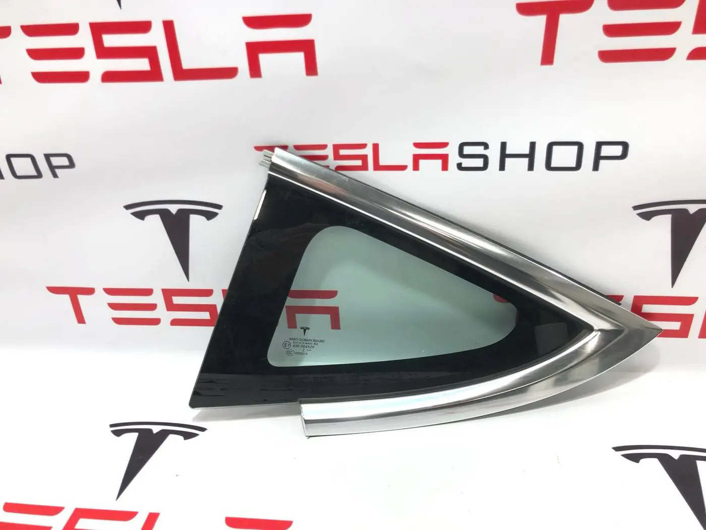 Стекло заднее к Tesla Model 3 2019