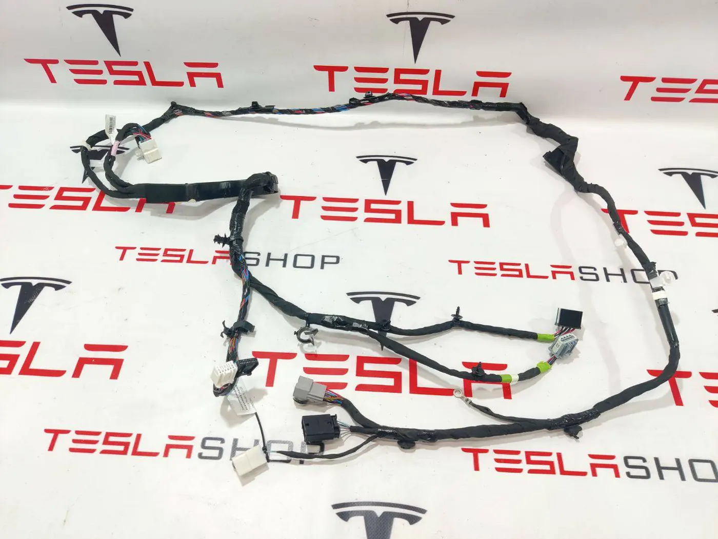 Проводка двери к Tesla Model X 2019