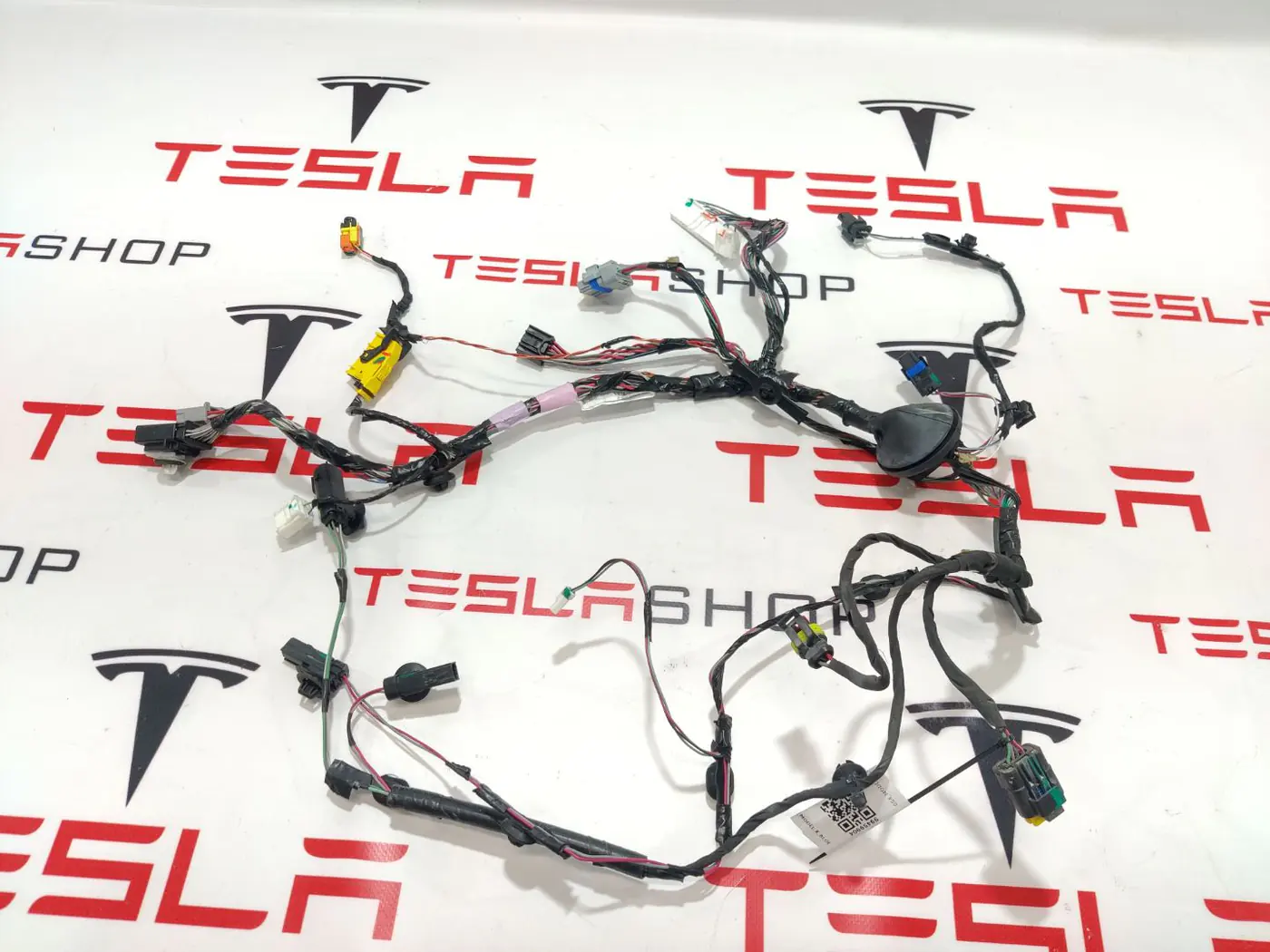 Проводка двери к Tesla Model X 2016