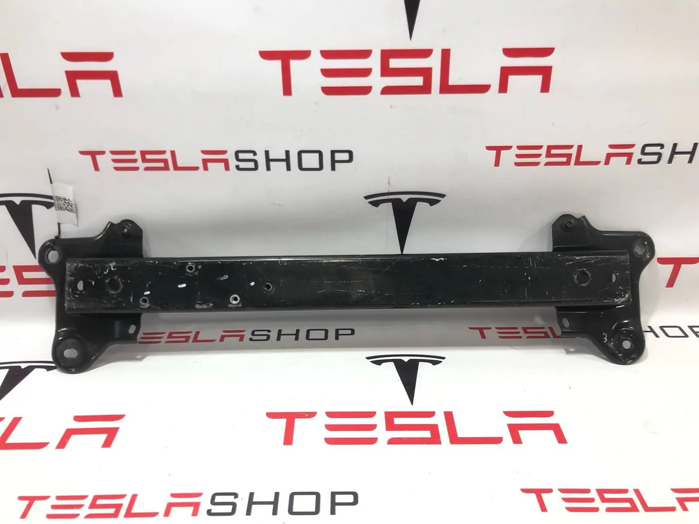 Распорка стоек к Tesla Model 3 2019