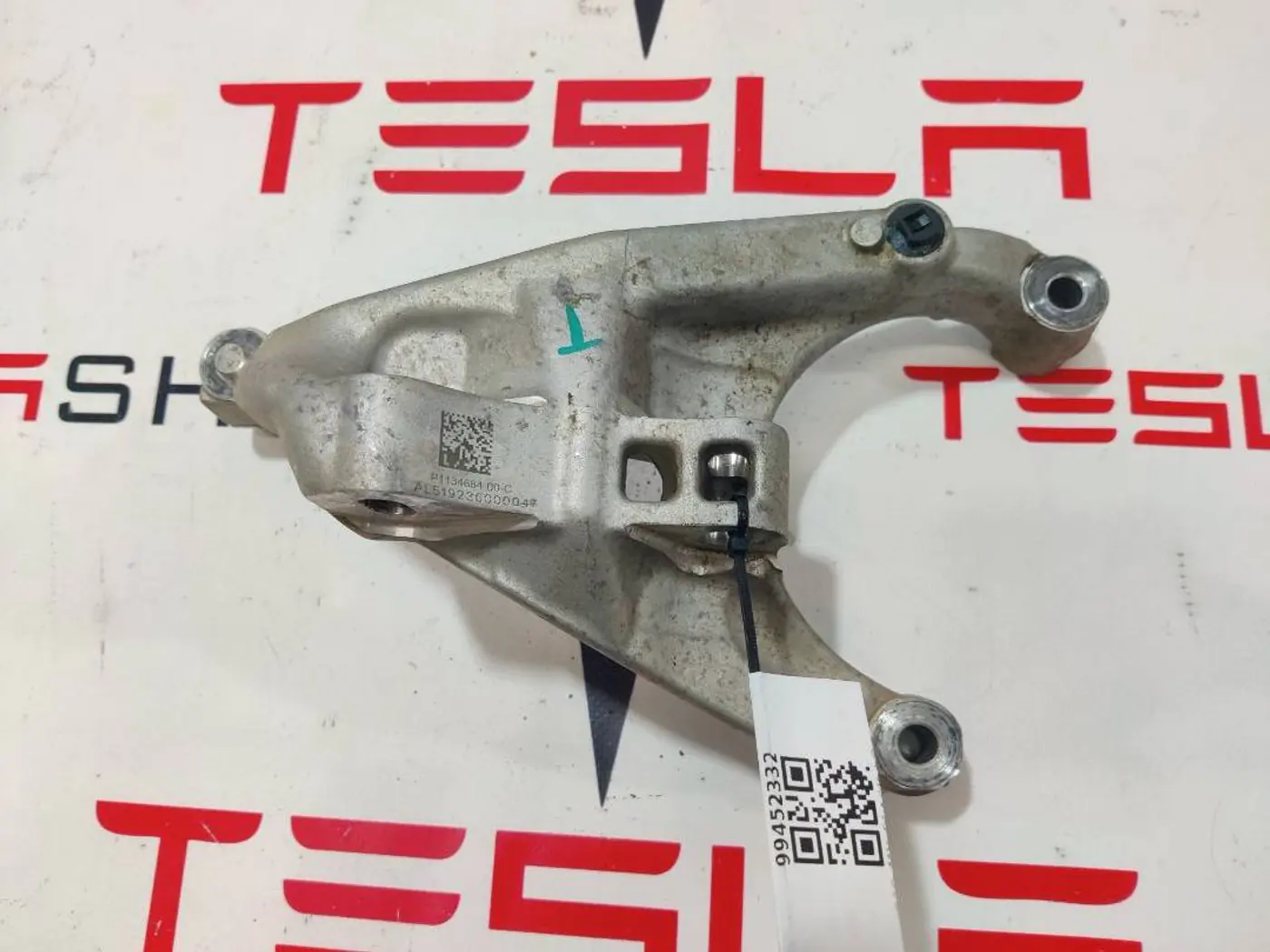 Кронштейн двигателя к Tesla Model X 2019