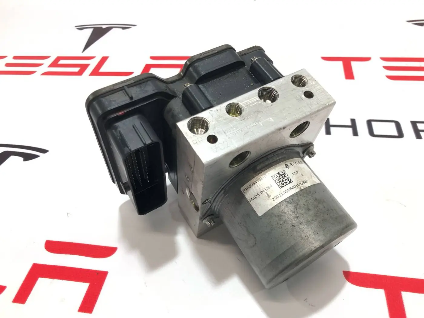 Блок ABS к Rivian R1T 2022