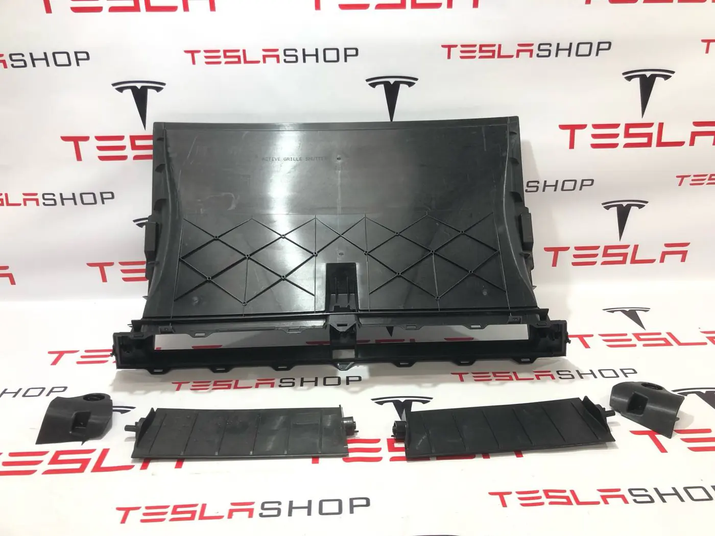 Корпус термостата к Tesla Model S 2022
