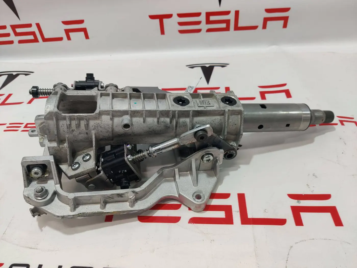Рулевая колонка к Tesla Model S 2021