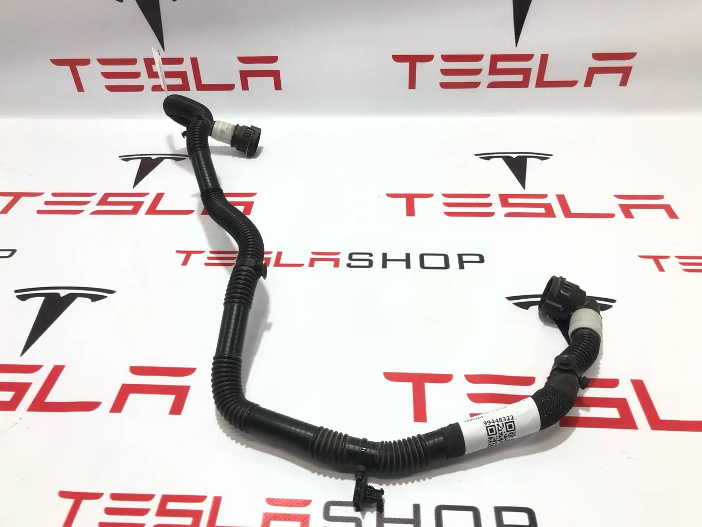 Патрубок радиатора к Tesla Model 3 2019