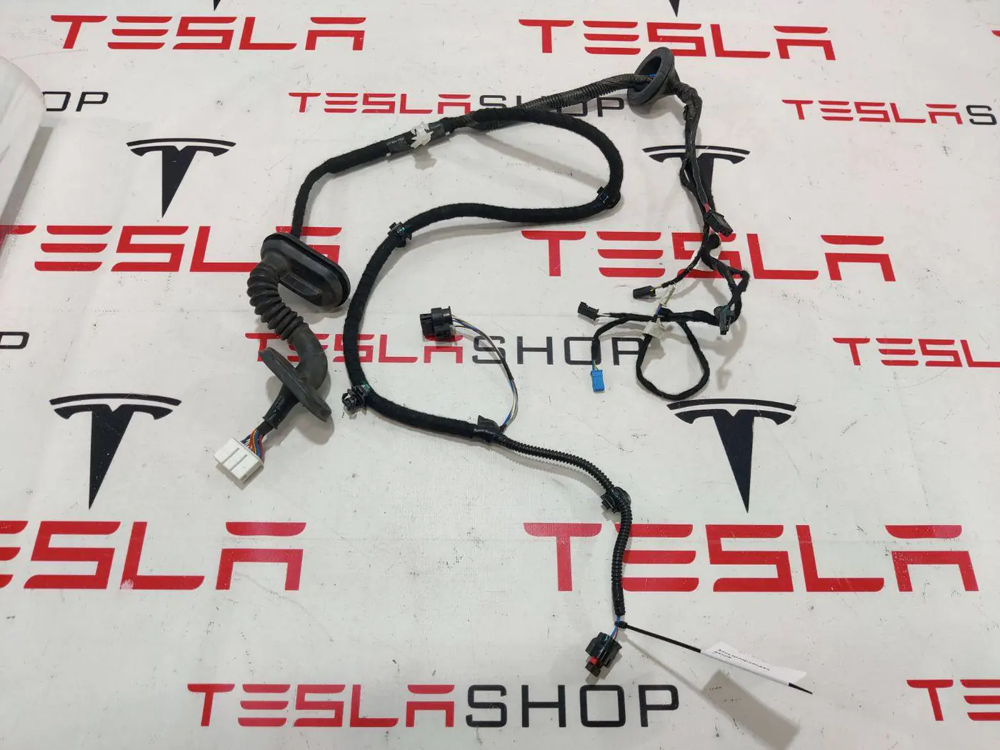 Проводка двери к Tesla Model 3 2019