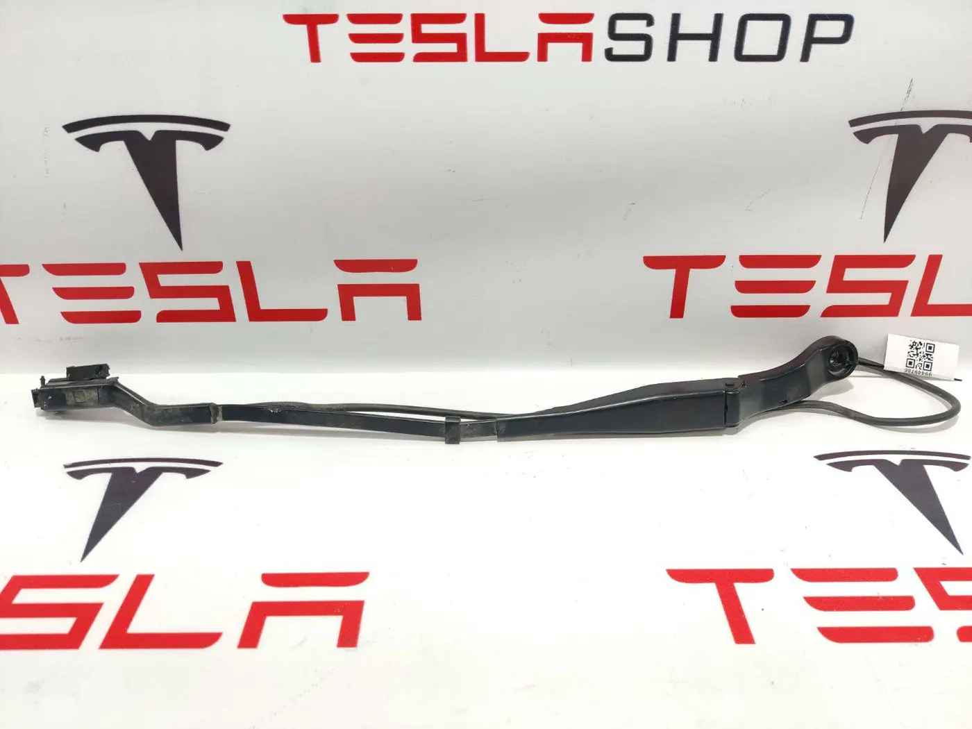 Щеткодержатель к Tesla Model S 2021
