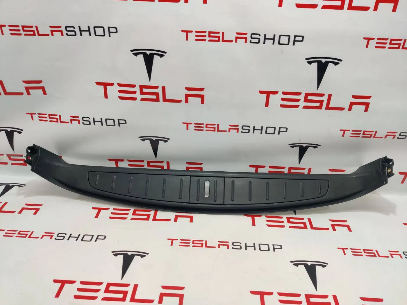 Пластик к Tesla Model X 2019