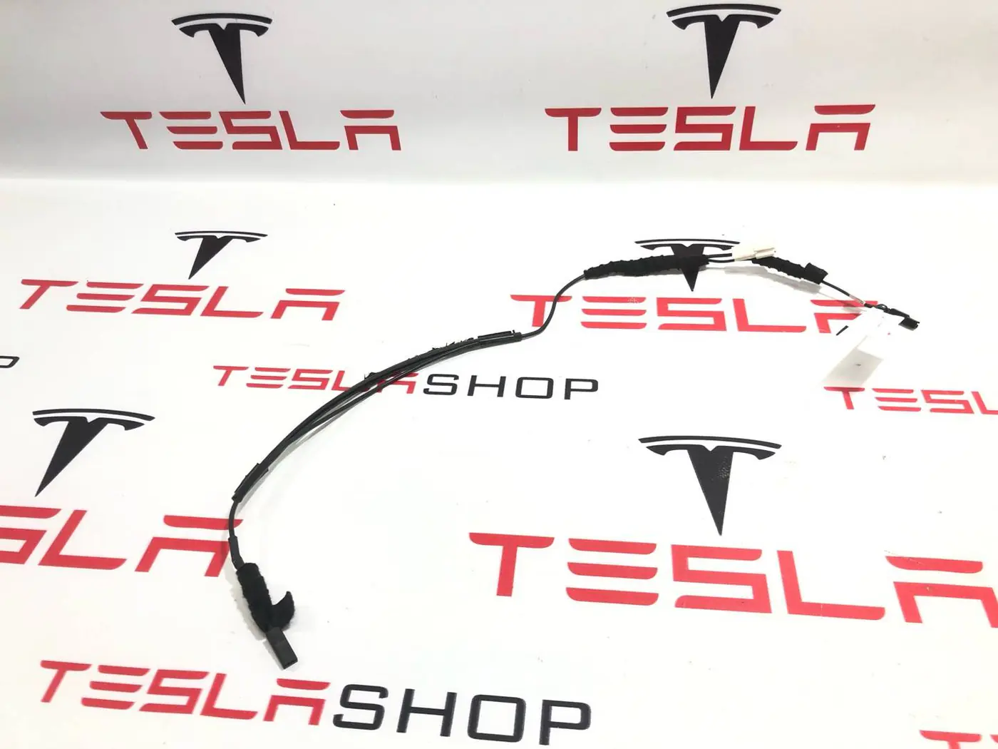Антенна  к Tesla Model 3 2019