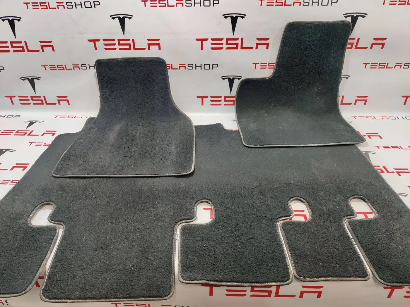 Коврики в салон к Tesla Model X 2018