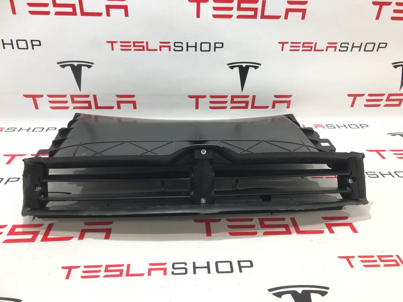 Моторчик жалюзи к Tesla Model 3 2021