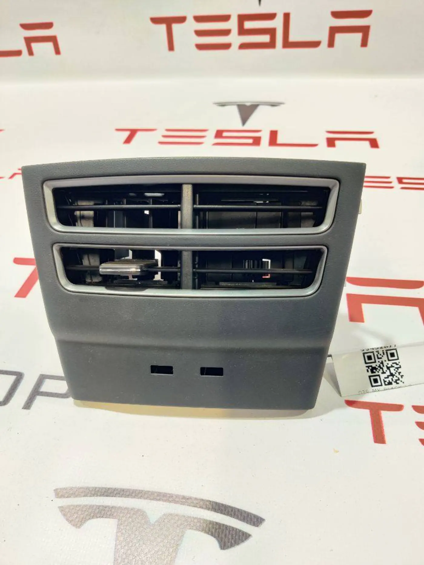 Воздуховод к Tesla Model X 2019