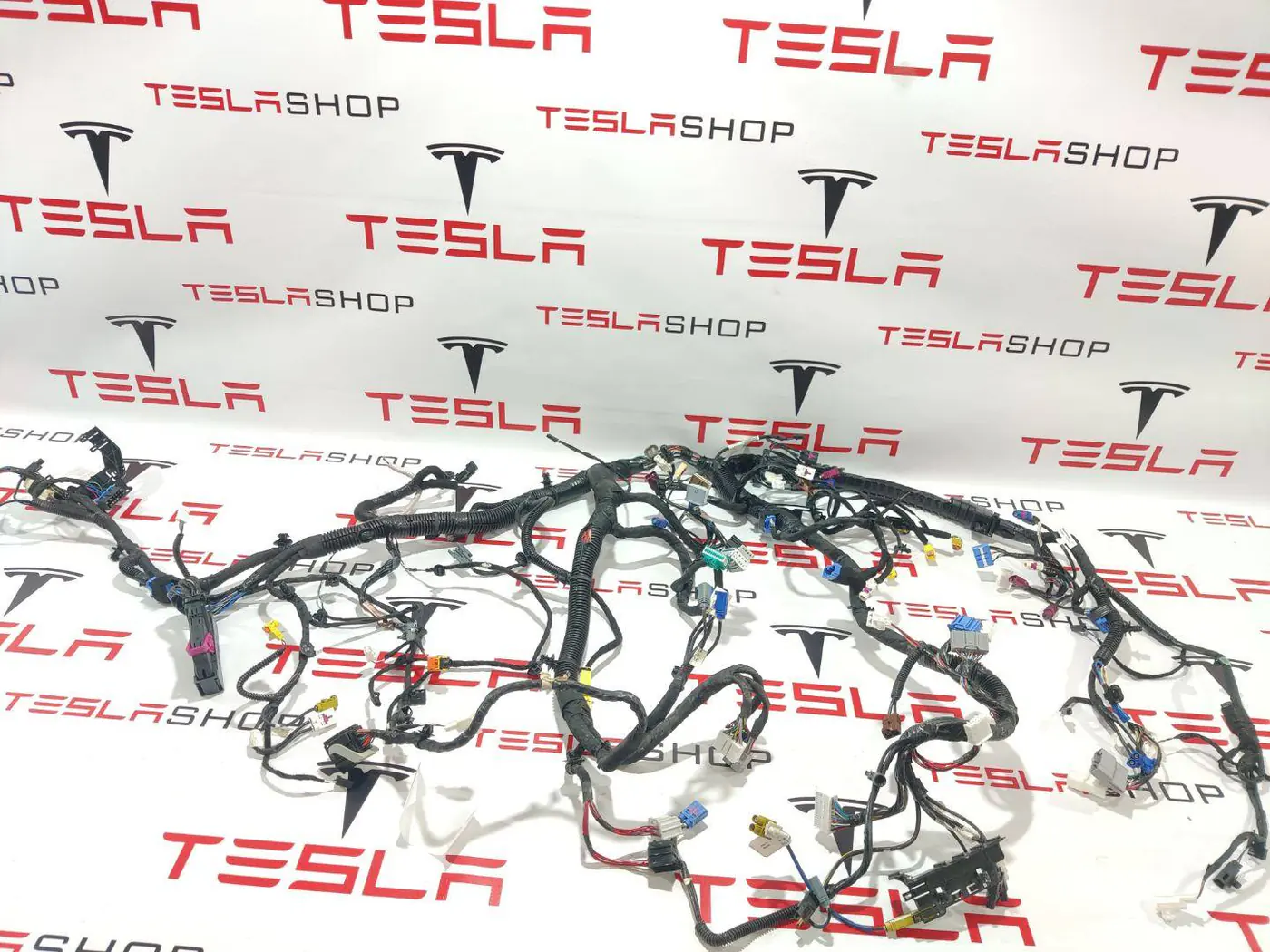 Проводка к Tesla Model X 2018