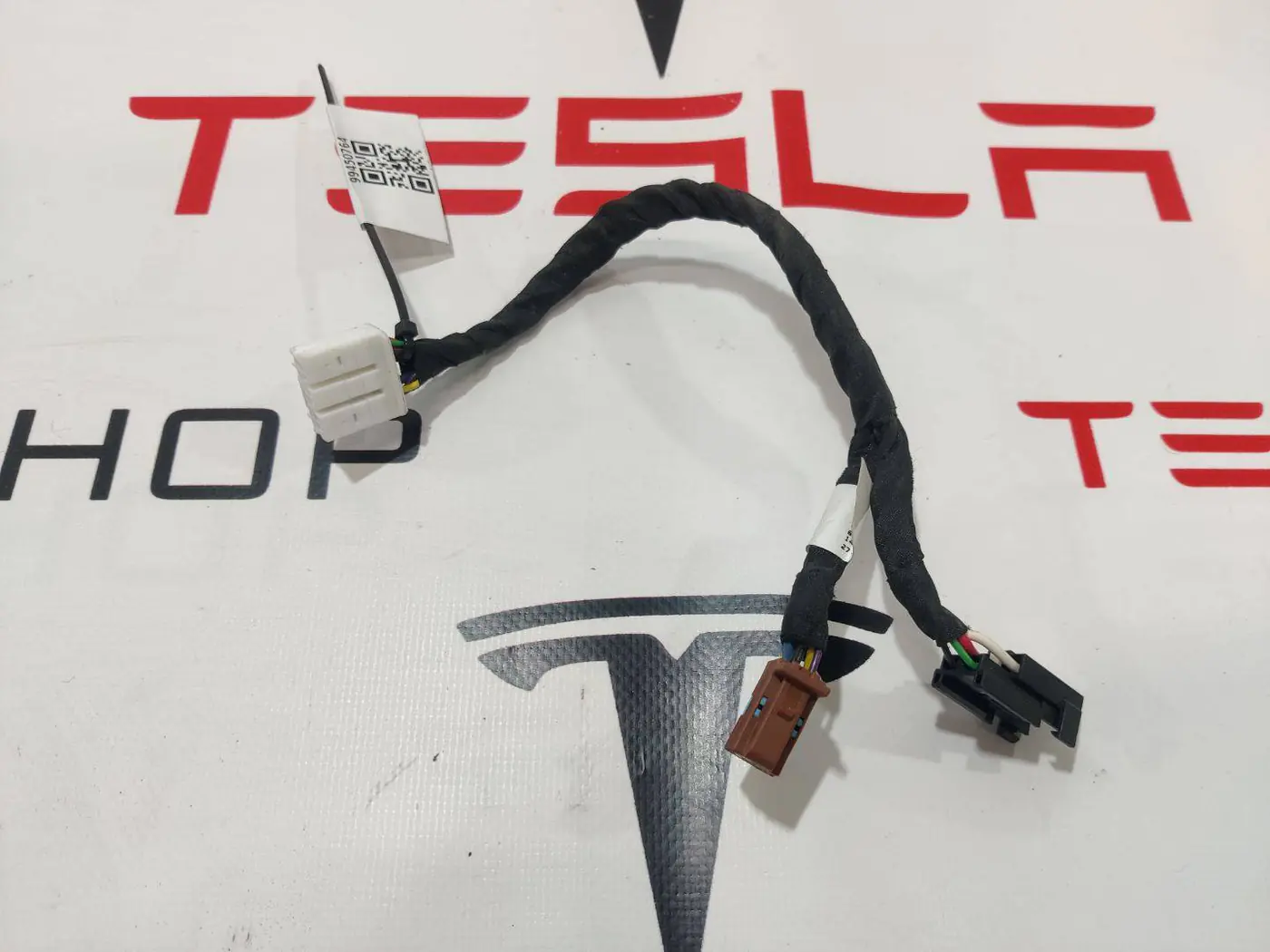 Шлейф руля к Tesla Model S 2021