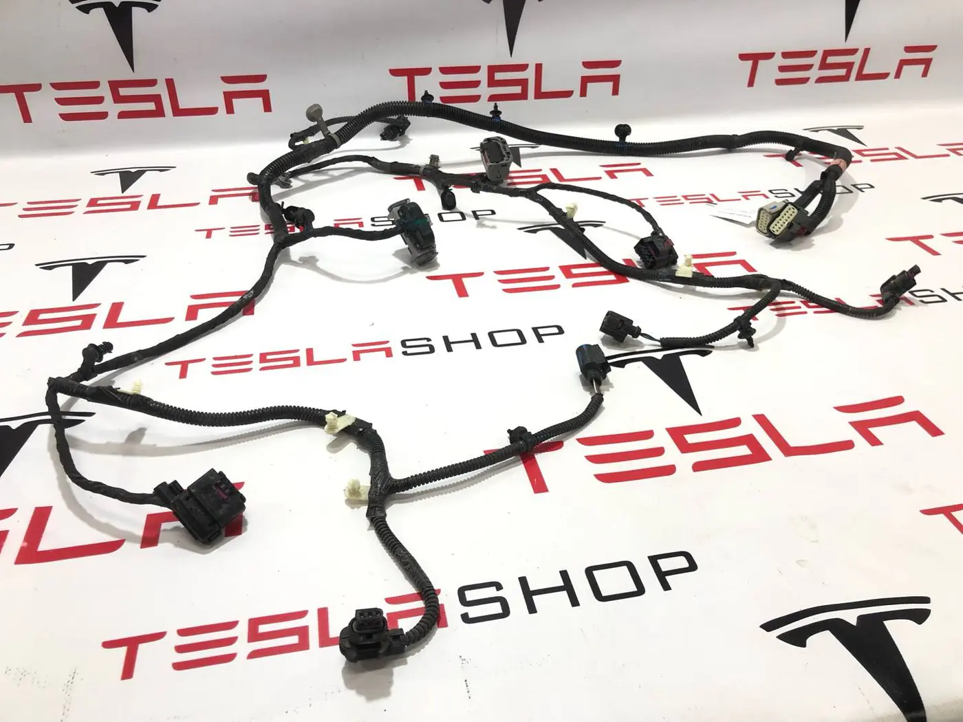 Проводка двигателя к Tesla Model S 2021