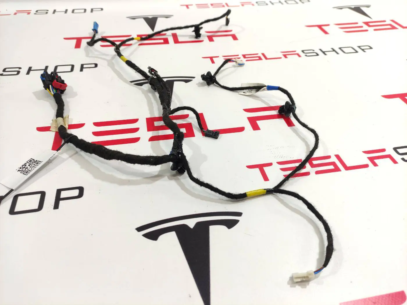 Проводка двери к Tesla Model S 2021