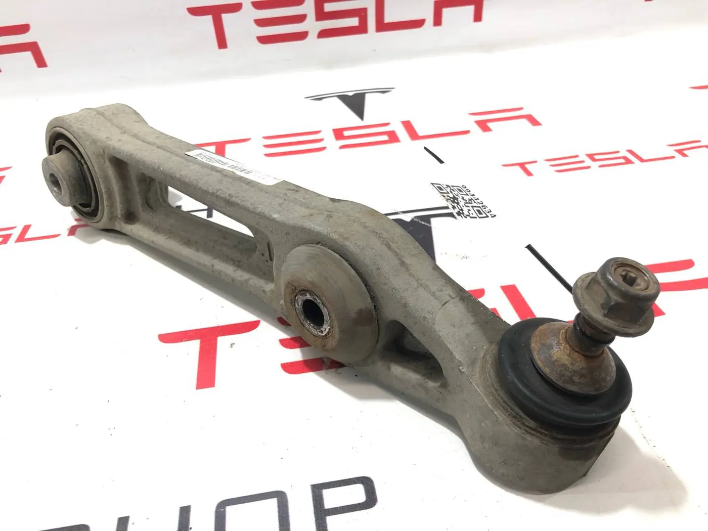 Рычаг передний к Tesla Model S 2014