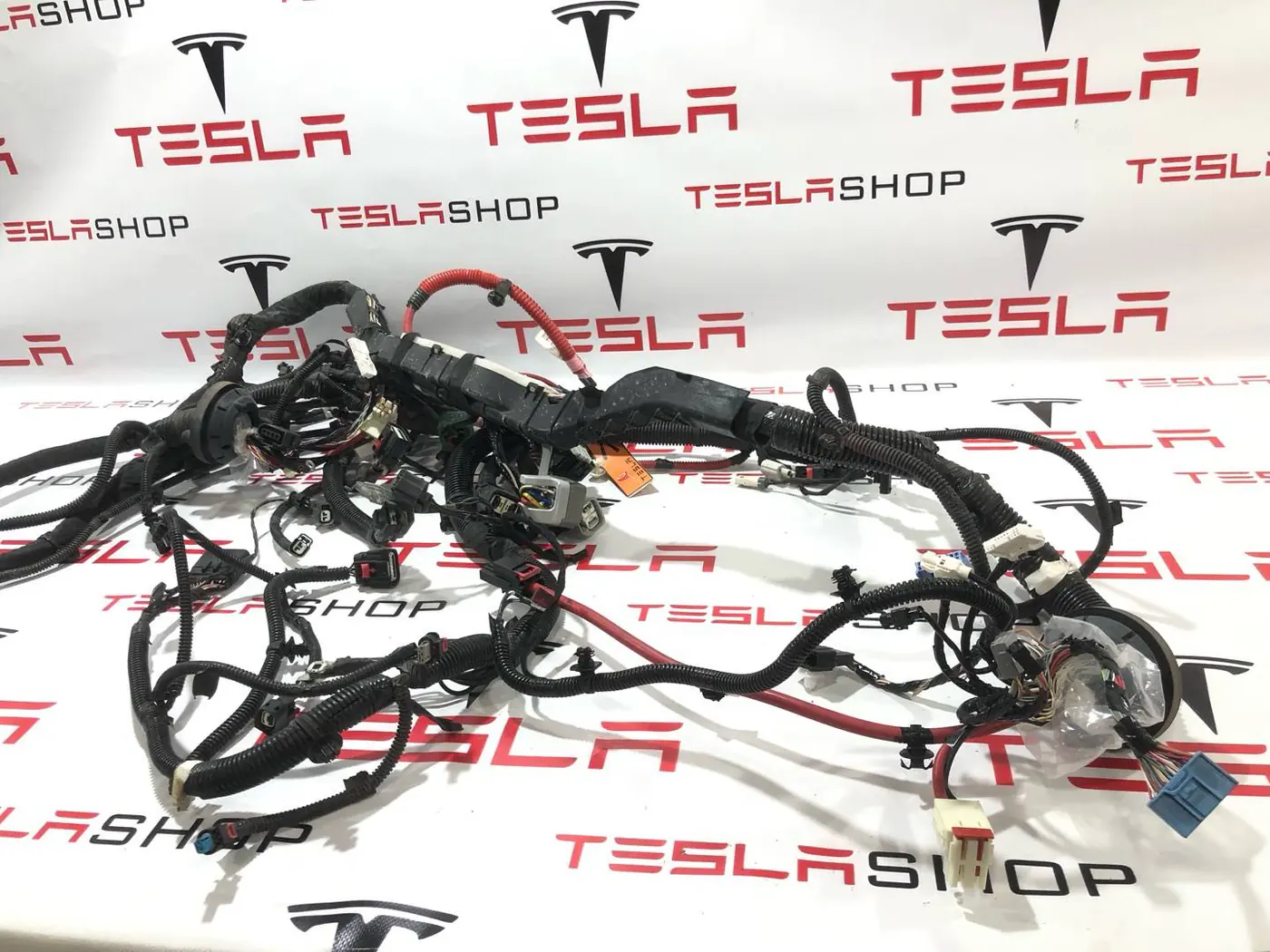 Проводка к Tesla Model Y 2021