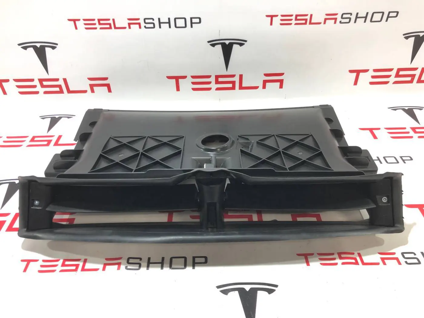 Корпус термостата к Tesla Model 3 2021