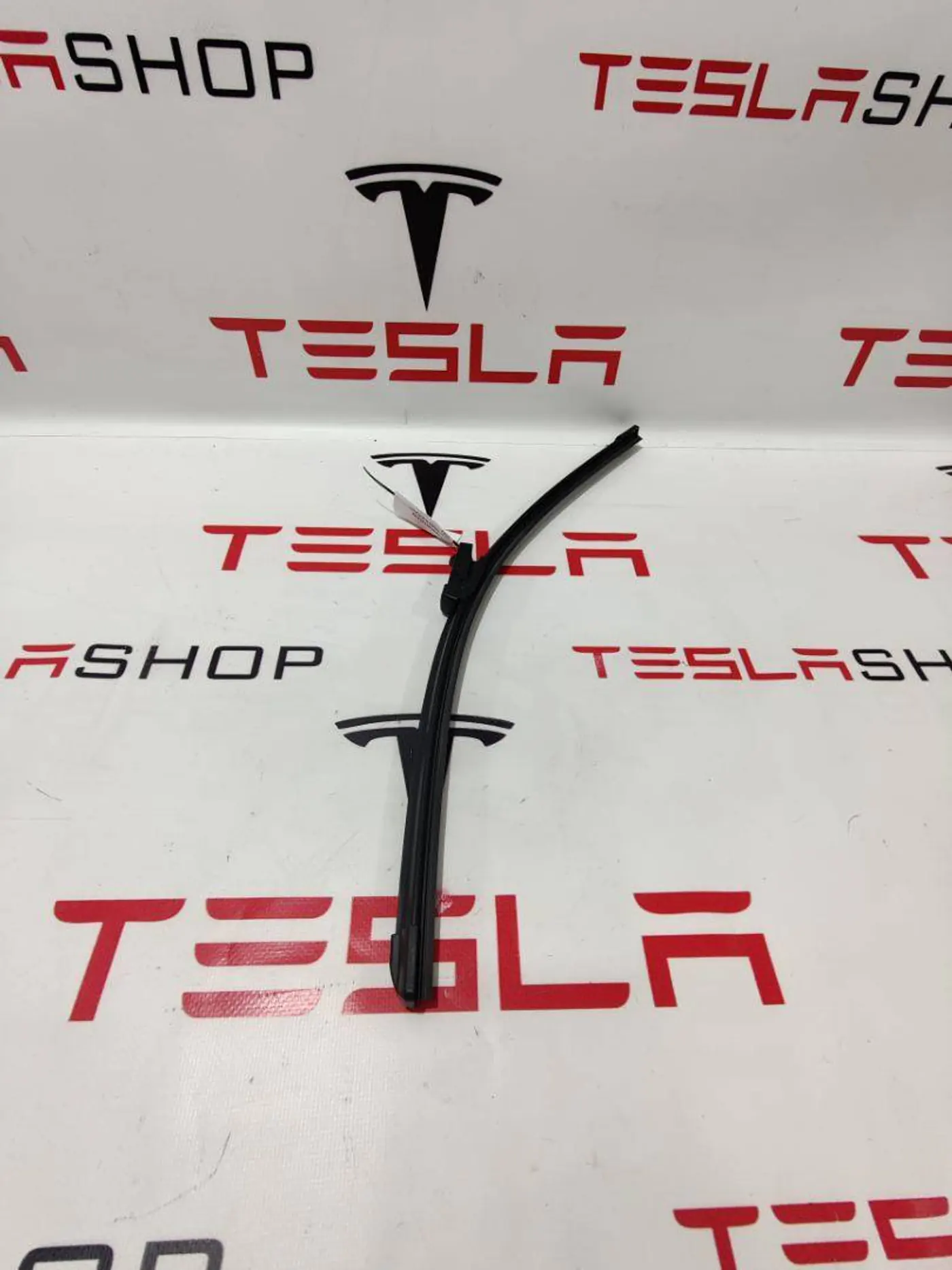 Щётки стеклоочистителя к Tesla Model S 2022