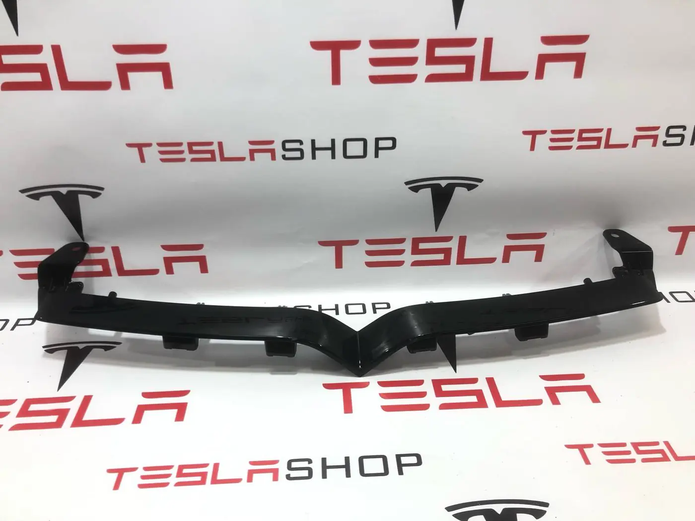 Молдинг бампера переднего к Tesla Model S 2022