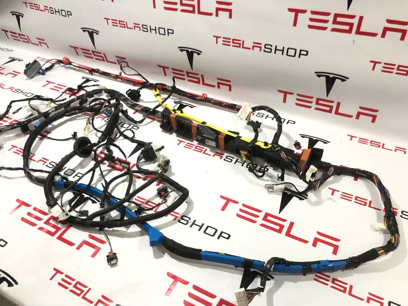 Проводка к Tesla Model Y 2021
