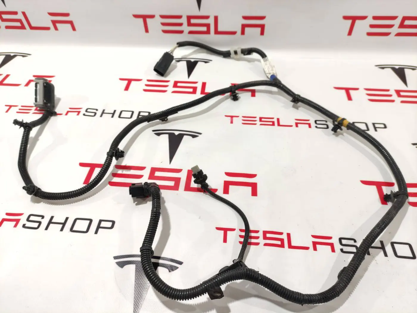 Проводка к Tesla Model Y 2021