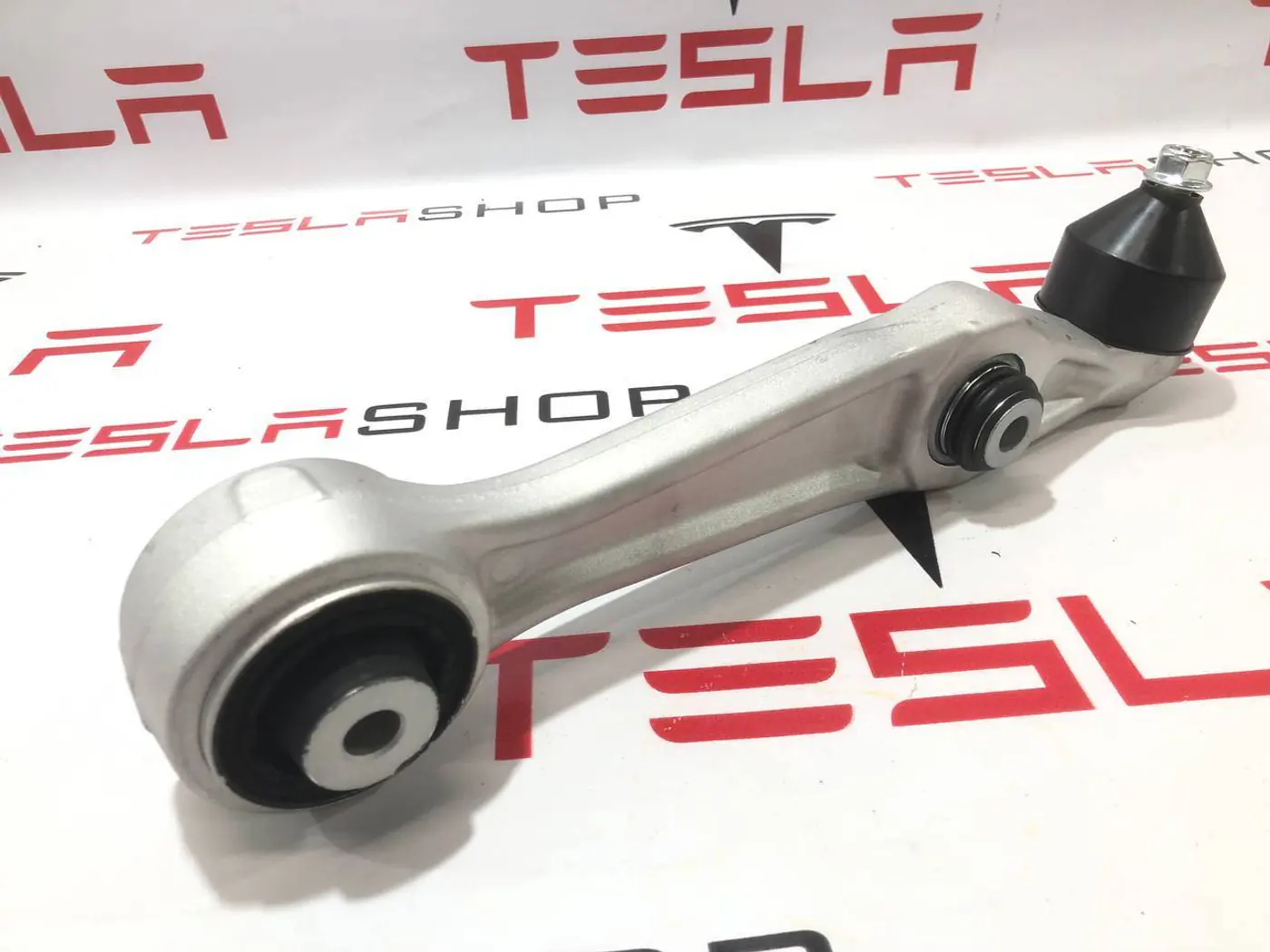 Рычаг передний к Tesla Model S 2019