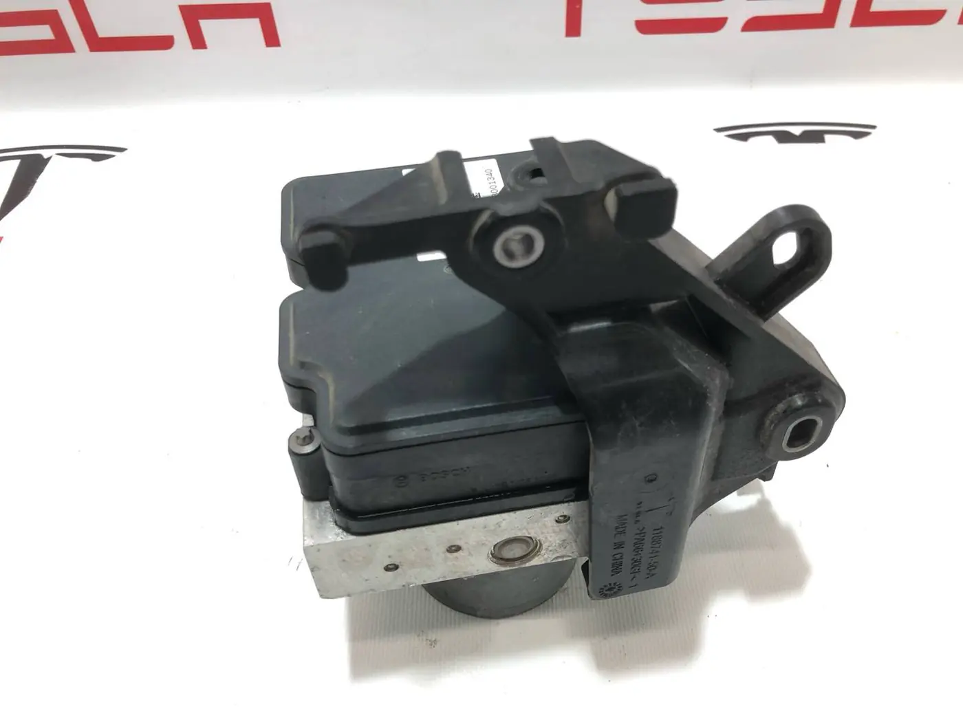 Блок ABS к Tesla Model Y 2021