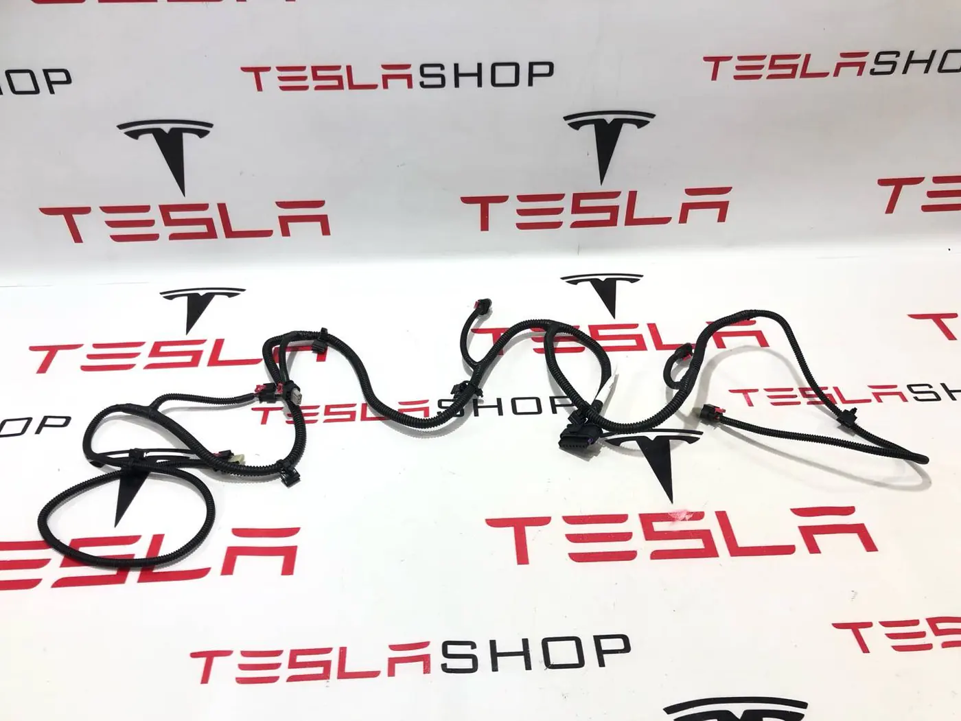 Проводка бампера переднего к Tesla Model 3 2021