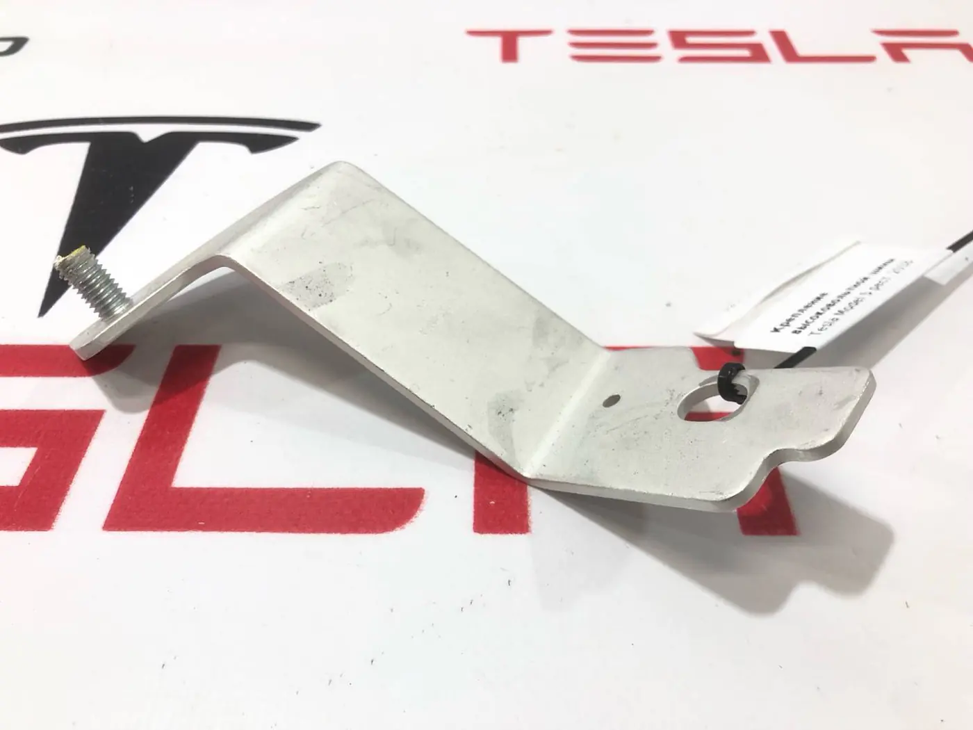 Клипса к Tesla Model S 2018