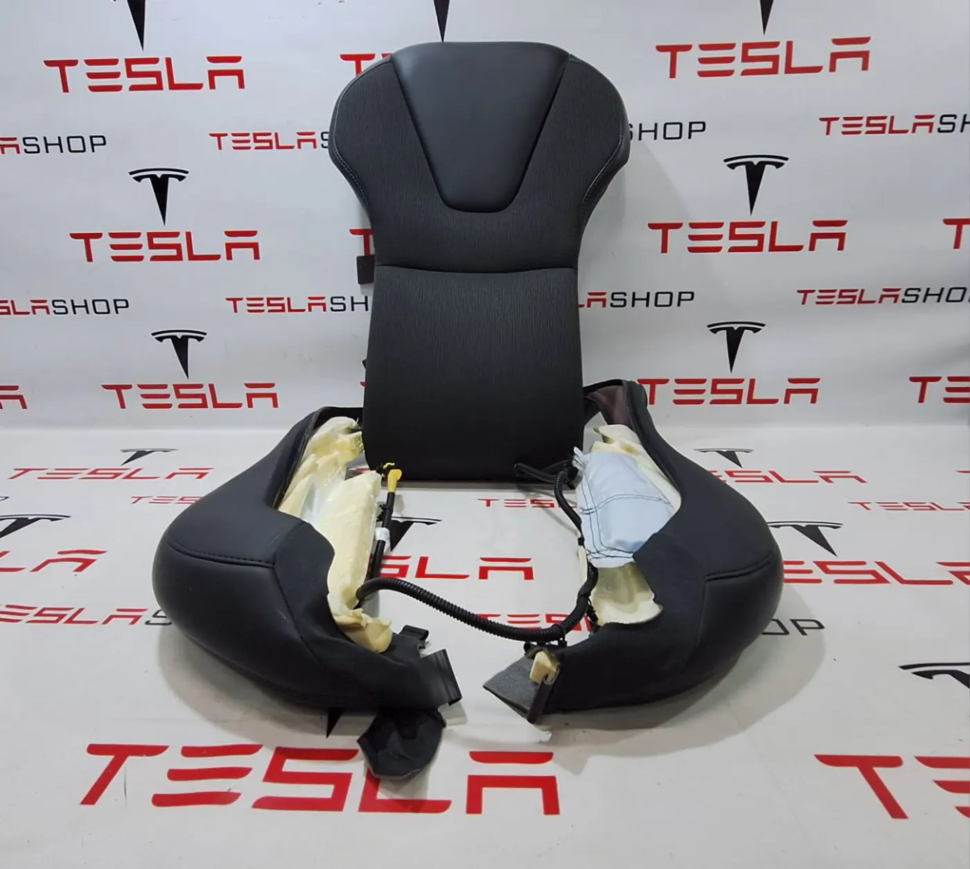 Обшивка сидений к Tesla Model S 2018