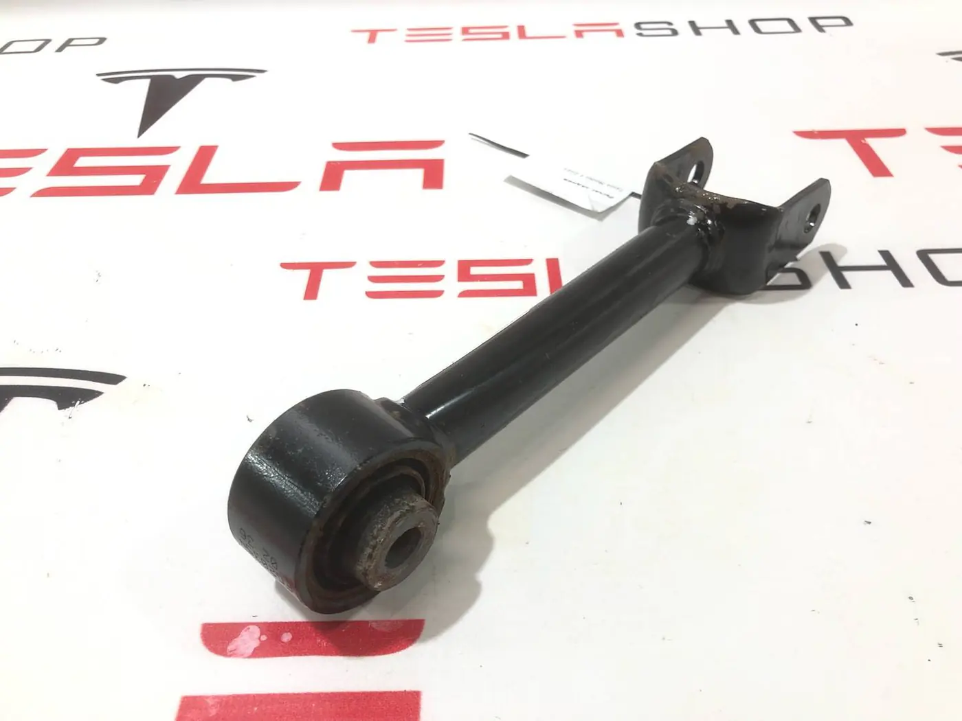 Рычаг задний к Tesla Model Y 2021