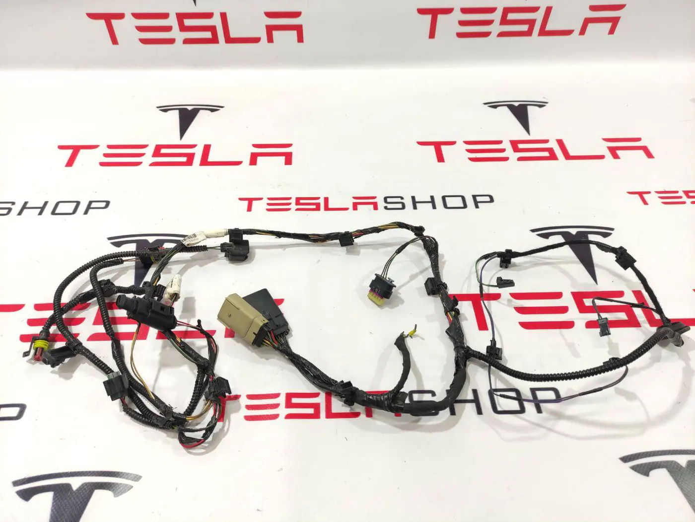 Проводка к Tesla Model X 2019
