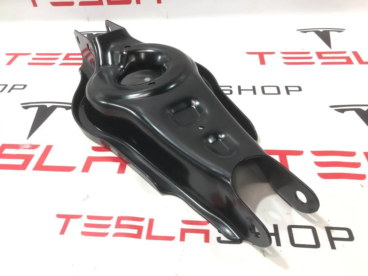 Рычаг задний к Tesla Model 3 2021