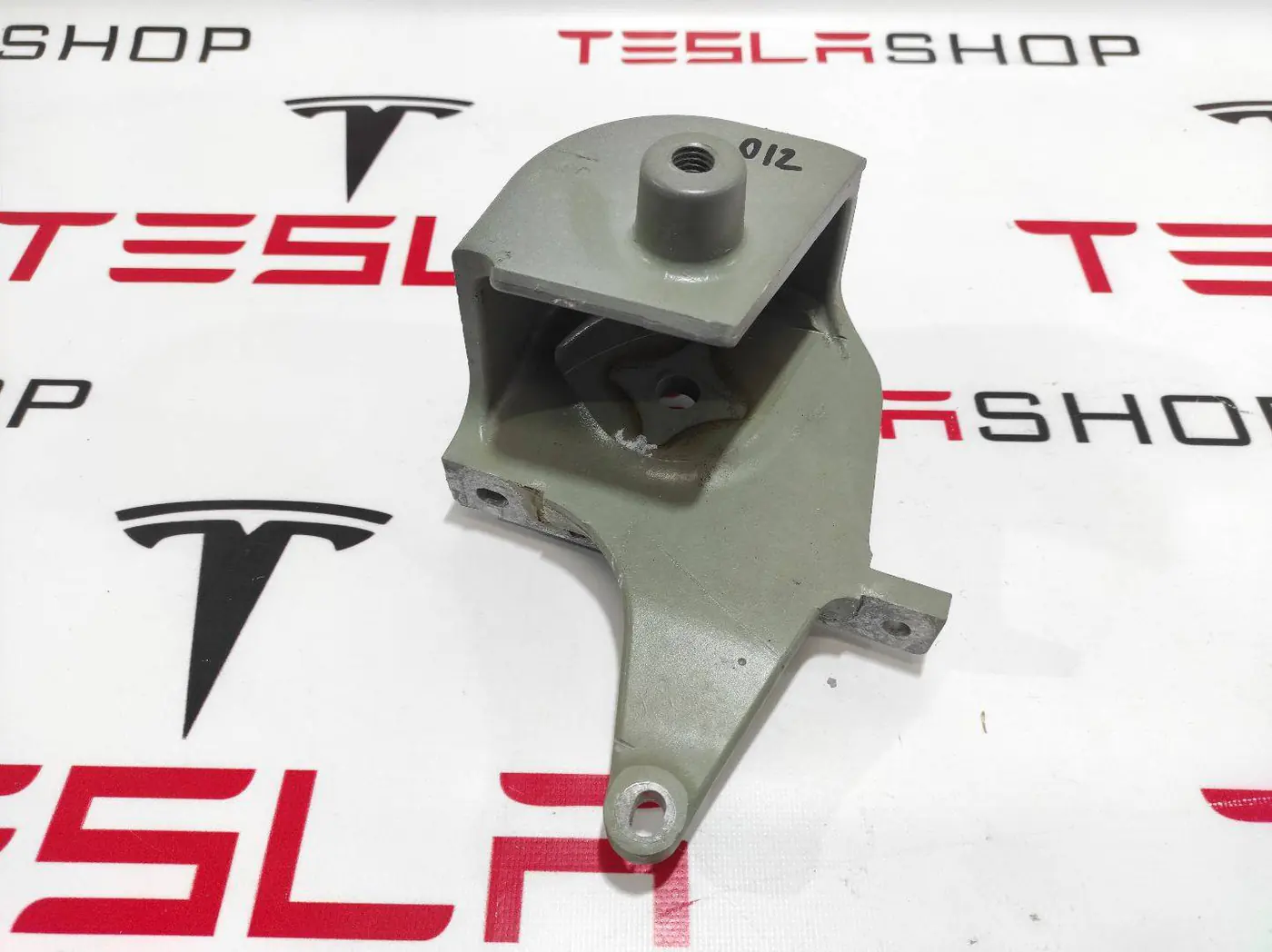 Кронштейн двигателя к Tesla Model S 2015