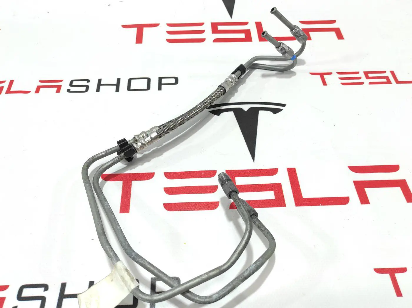 Шланг тормозной к Tesla Model 3 2020