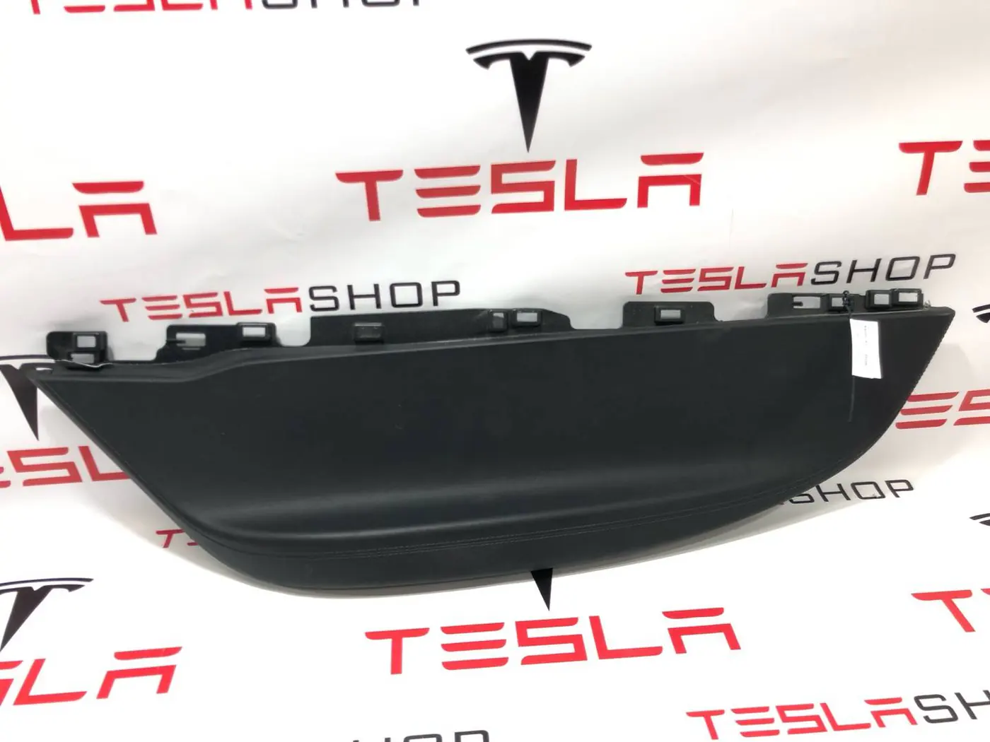 Обшивка салона к Tesla Model X 2019