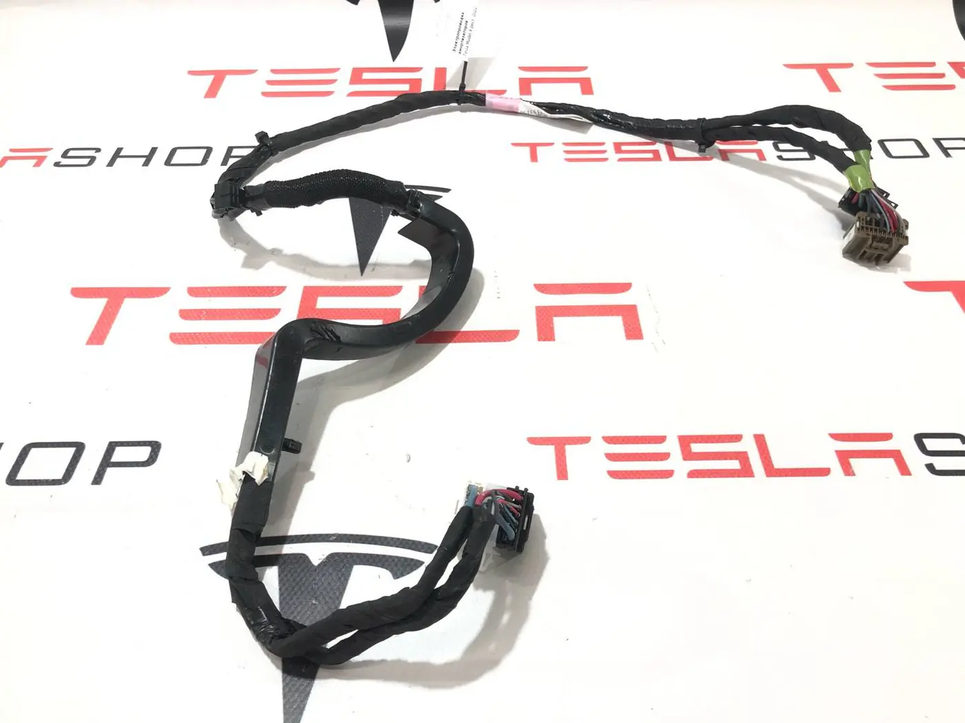 Проводка двери к Tesla Model X 2022